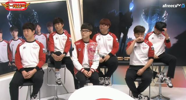 英雄联盟S12淘汰赛，JDG零封RGE成功晋级四强！