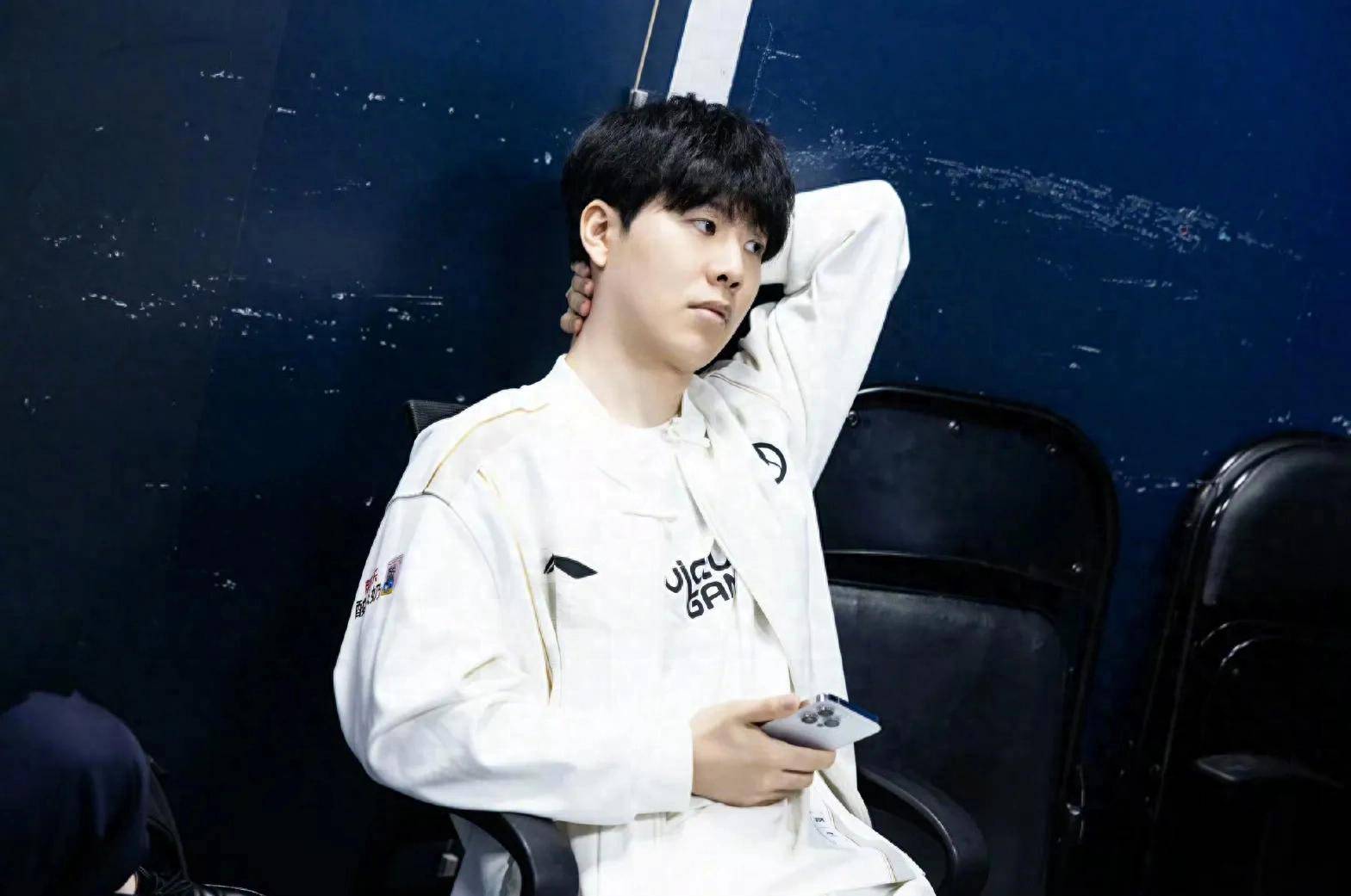 milkyway ：第一次打LPL成长变化很大，和队友相处特别好